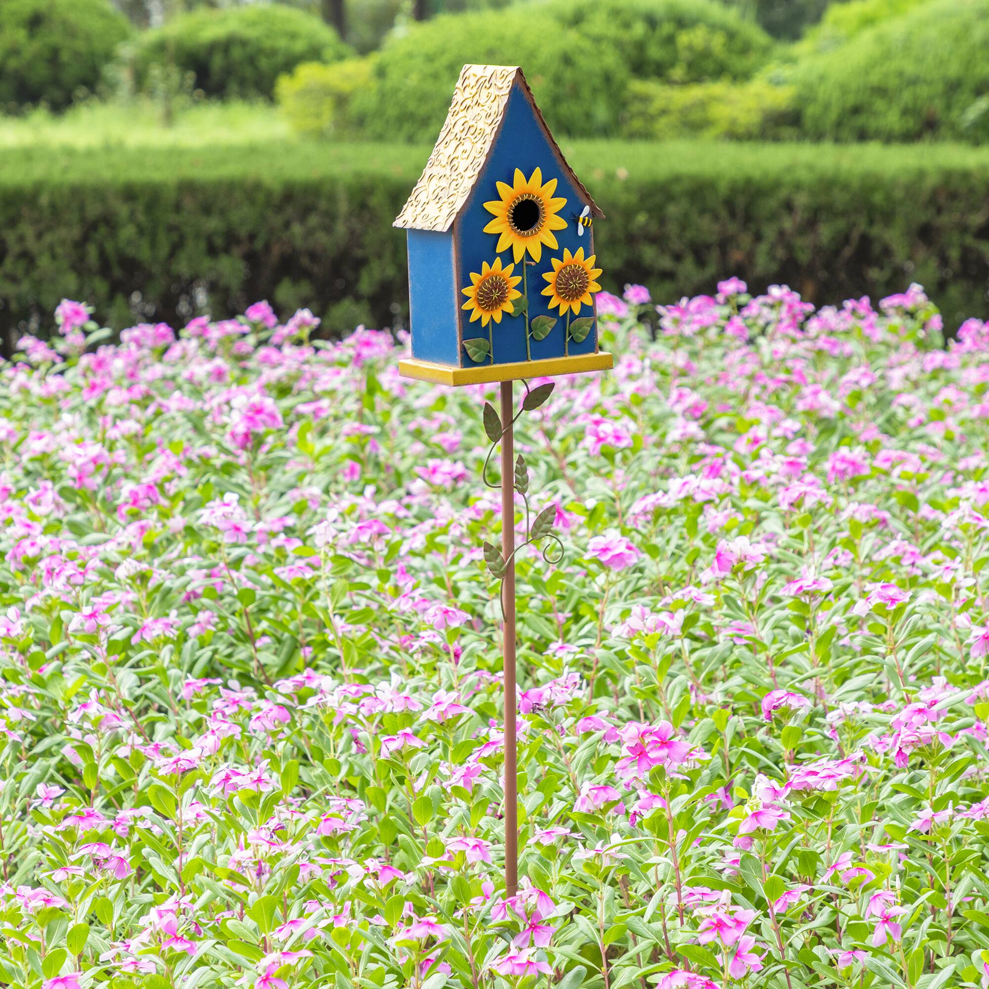 Glitzhome® 52.5" Blue Metal Sunflower Decorative Garden Birdhouse with Stake